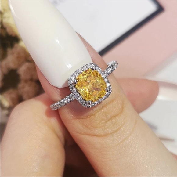 New Women’s 925 Silver Beautiful Diamond Ring - Picture 2 of 3